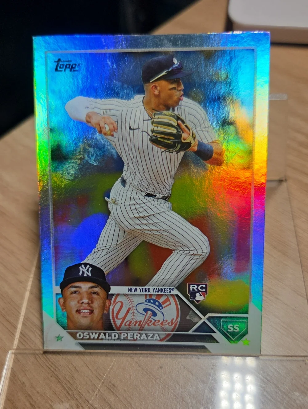 2023 Topps Rainbow Foil Oswald Peraza